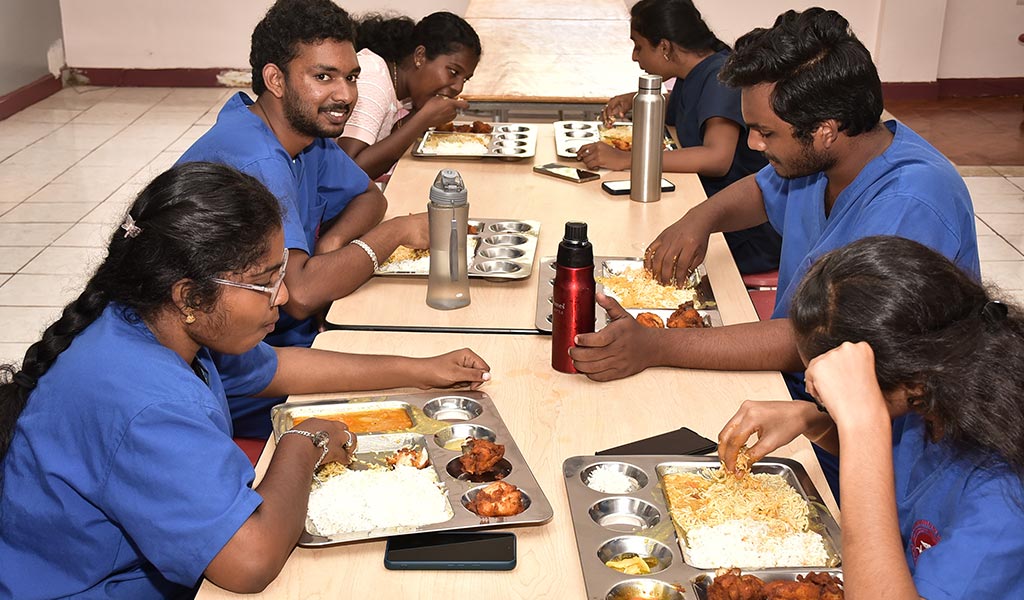 Dining & Food Services